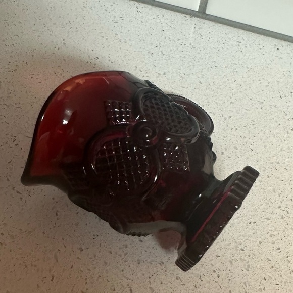 Vintage Avon Red Glass Cape Cod 80s Series Creamer / Syrup Holder 4 oz like new - Picture 4 of 10